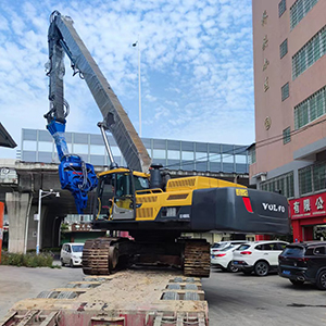 Flèche de battage de pieux EC480 sur mesure pour pelle Volvo | Bras de marteau vibrant renforcé pour travaux de fondation lourds